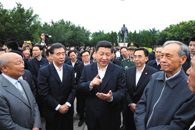 2012年12月11日，習近平任總書記后，首次出京考察選擇廣東，在深圳蓮花山向鄧小平像敬獻花籃，強調(diào)