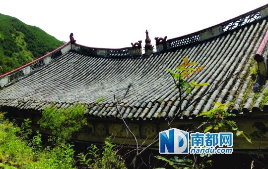 　照光寺在致歉微博中稱，該寺位于蒼山之上，年久失修，且沒有防火通道。