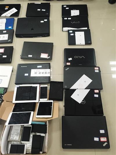 警方查獲的部分作案工具。新京報記者 吳為 攝