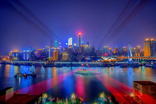 中原地產(chǎn)數(shù)據(jù)顯示，8月最后一周，上海市新建商品住宅成交已連續(xù)5天破千，昨日（8月31日）更是達(dá)到單日成交1123套。