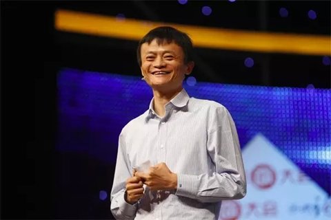 2011年8月17日，阿里巴巴集團(tuán)宣布，將提供30億元無息貸款，幫助員工解決首次置業(yè)問題，每人最高可申請(qǐng)30萬元。此外，阿里巴巴還將投入5億元設(shè)教育基金，通過和教育機(jī)構(gòu)共同辦學(xué)、與現(xiàn)有學(xué)校合作，解決員工子女入園、上學(xué)問題;向基層員工發(fā)放一次性的物價(jià)、子女教育補(bǔ)貼，預(yù)計(jì)總額超過4000萬元。