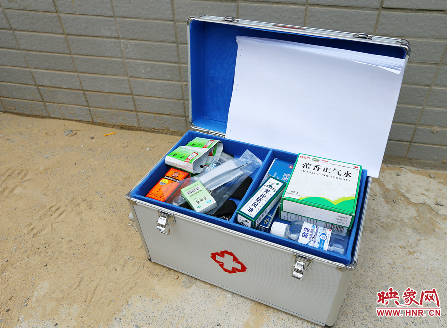 高溫天氣下，防暑藥品是必須準(zhǔn)備的
