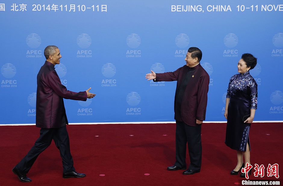 圖為習(xí)近平夫婦歡迎美國(guó)總統(tǒng)奧巴馬。中新社發(fā) 杜洋 攝