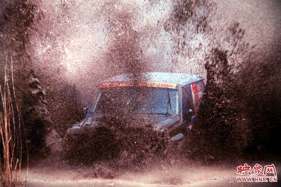 賽車的世界、更是男人的世界。圖為部分參展攝影作品。