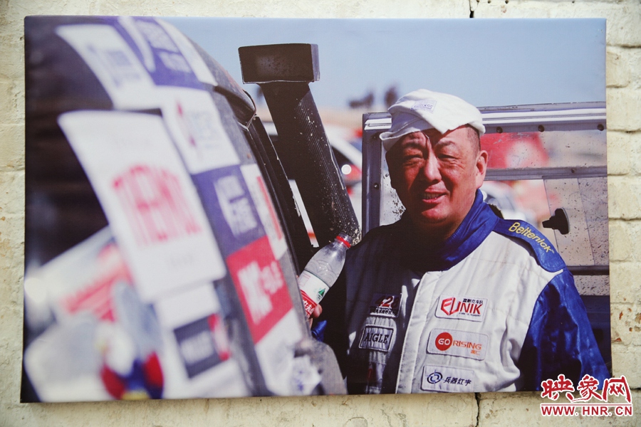 賽車的世界、更是男人的世界。圖為部分參展攝影作品。