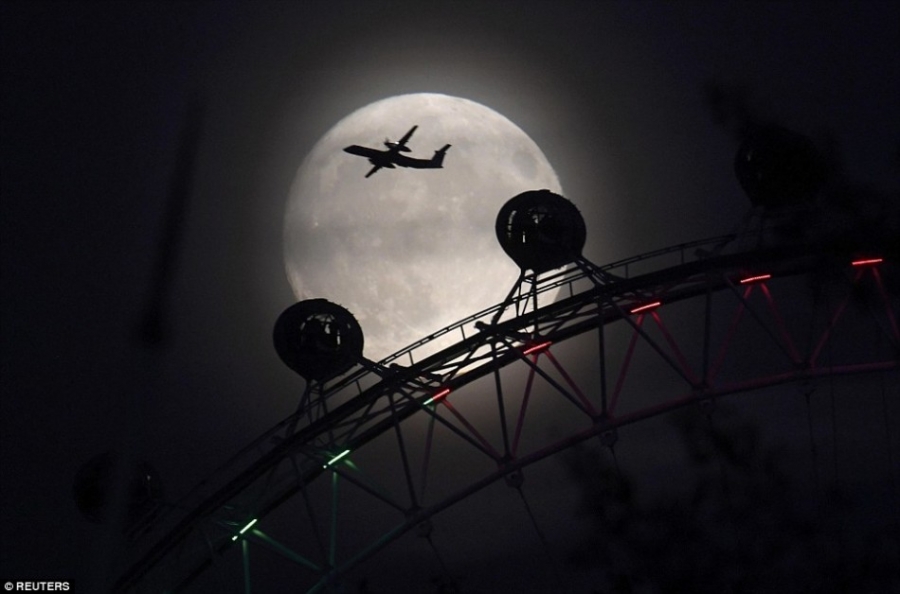 68年來最大！今晚夜空上演超級月亮