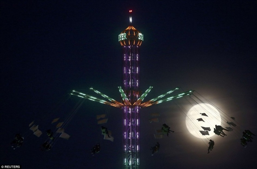 68年來最大！今晚夜空上演超級月亮