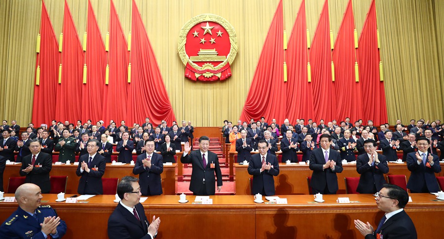 習(xí)近平當(dāng)選國家主席、中央軍委主席