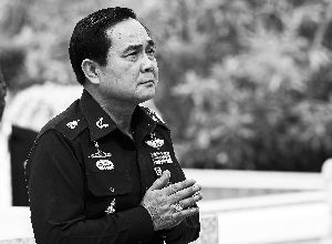 8月21日，巴育在泰國(guó)春武里府出席軍方活動(dòng)。 新華社發(fā)