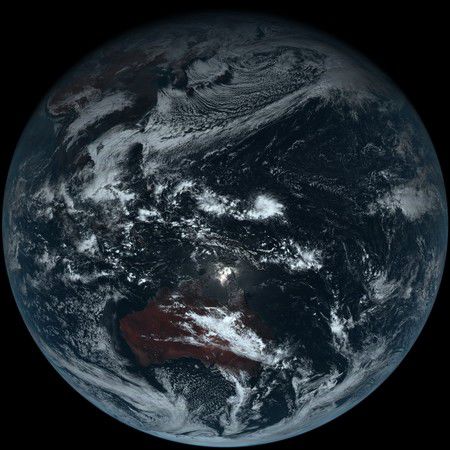 日本衛(wèi)星拍下地球真正的樣貌。（圖／翻攝自日本氣象廳）