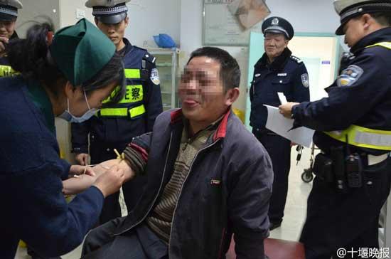 酒駕男被查爆雷人話(huà)語(yǔ)：心中有佛不會(huì)出車(chē)禍(圖)