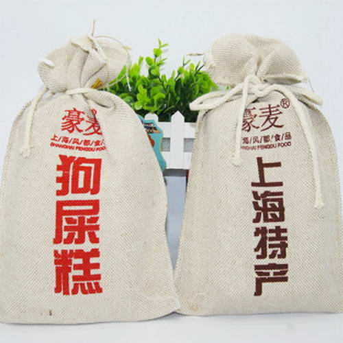 上海某公司推出的一款名為“狗屎糕”的產(chǎn)品引來不少質疑。