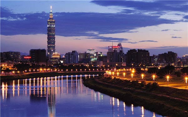 不要溫和地走進那個良夜 因為夜太美！