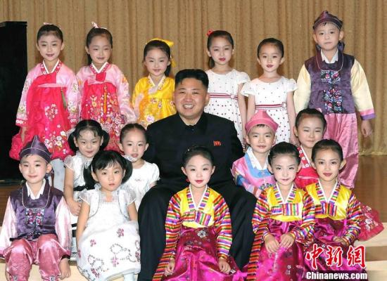 據(jù)朝中社5月30日?qǐng)?bào)道，朝鮮勞動(dòng)黨第一書記、朝鮮國(guó)防委員會(huì)第一委員長(zhǎng)、朝鮮人民軍最高司令官金正恩在兒