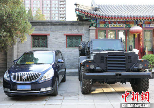 輕型聯(lián)合越野戰(zhàn)力與別克GL8商務MPV車對比。張龍云攝