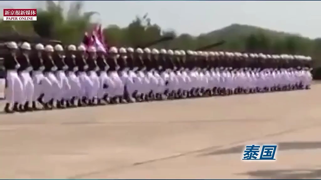 那些年摩托、樹人、斧頭兵上演的有趣閱兵式