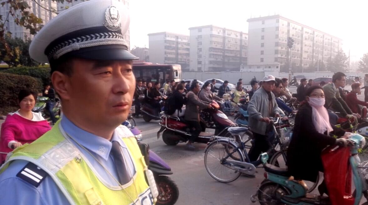 上班表情：1逗2羞3怕 你是哪個？