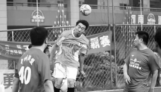 鄭州經(jīng)開正和隊?wèi){借這場2∶0小勝中州聯(lián)盟隊，連勝晉級16強