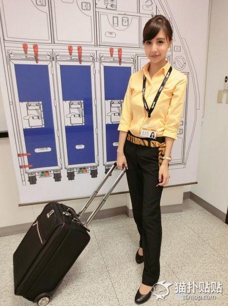 空中最美女子！虎航空姐Rita Kao 大秀比基尼照
