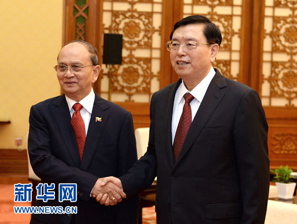 6月27日，全國人大常委會(huì)委員長張德江在北京人民大會(huì)堂會(huì)見緬甸總統(tǒng)吳登盛。 新華社記者劉建生攝